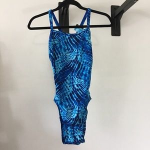 NWT Women’s Speedo Practice Suit Size 34